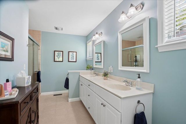 315 Sylvan Lane, Manchester, NH 03102