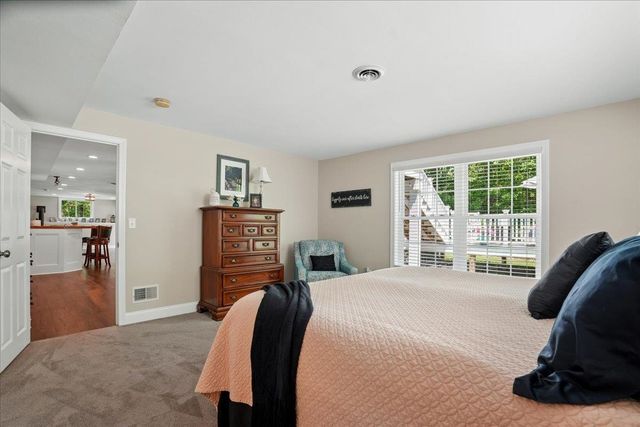 315 Sylvan Lane, Manchester, NH 03102