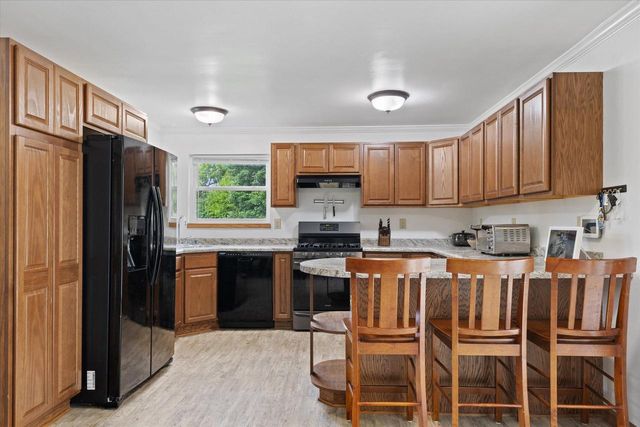 W244N4501 Swan ROAD, Pewaukee, WI 53072