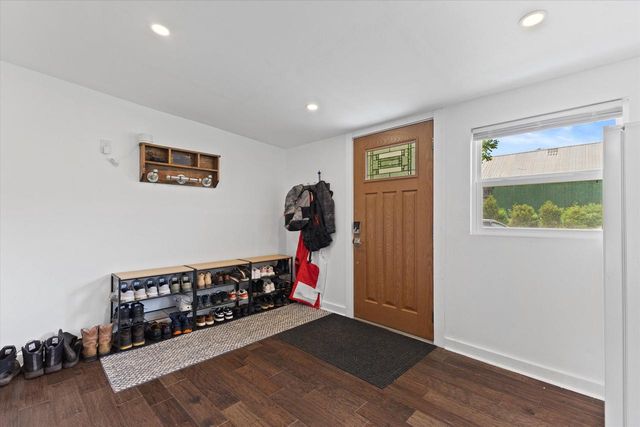 W244N4501 Swan ROAD, Pewaukee, WI 53072