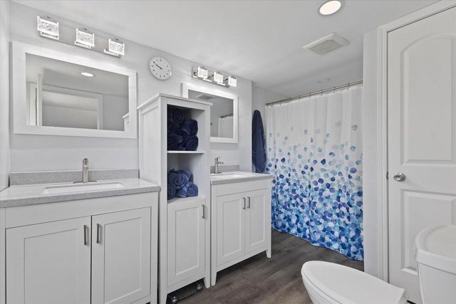 W244N4501 Swan ROAD, Pewaukee, WI 53072