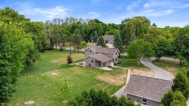 W244N4501 Swan ROAD, Pewaukee, WI 53072