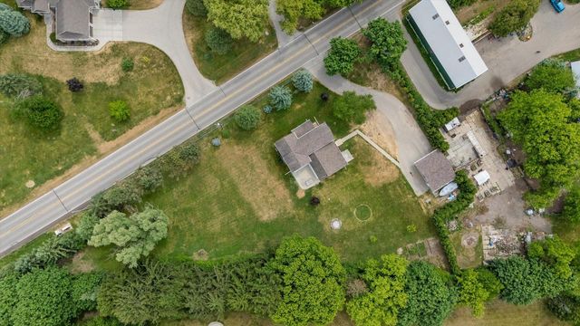 W244N4501 Swan ROAD, Pewaukee, WI 53072