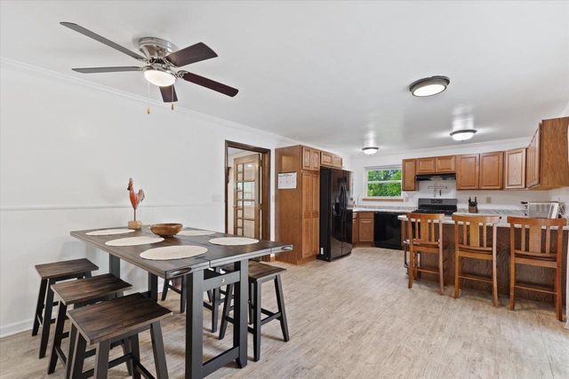 W244N4501 Swan ROAD, Pewaukee, WI 53072