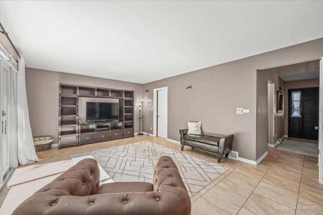 613 Glenn Court, Schaumburg, IL 60193