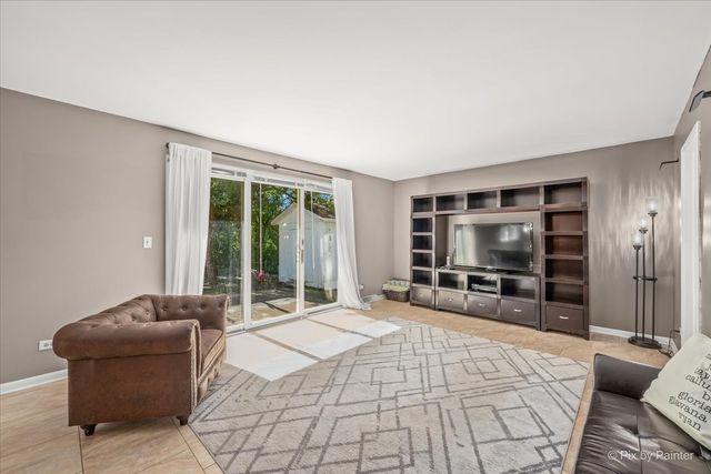 613 Glenn Court, Schaumburg, IL 60193