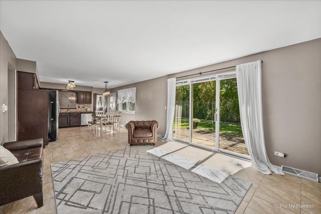 613 Glenn Court, Schaumburg, IL 60193