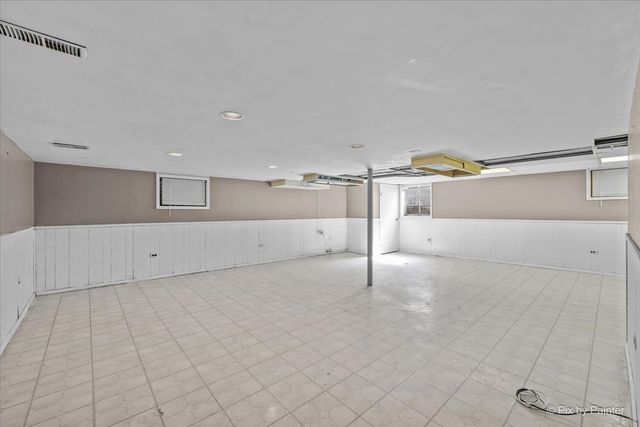 613 Glenn Court, Schaumburg, IL 60193