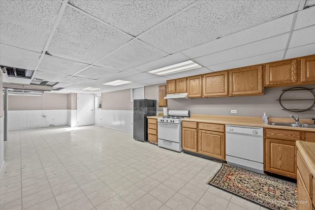 613 Glenn Court, Schaumburg, IL 60193