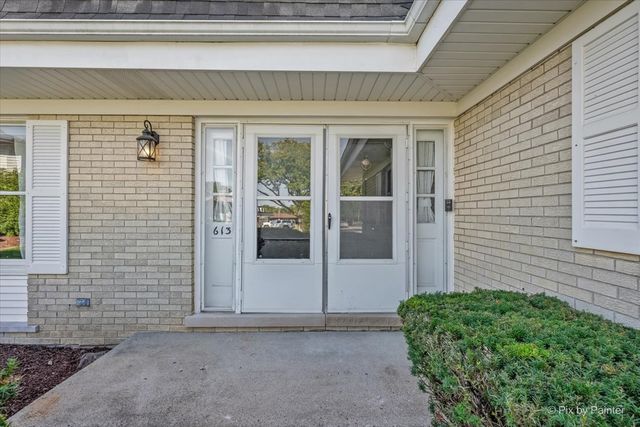 613 Glenn Court, Schaumburg, IL 60193