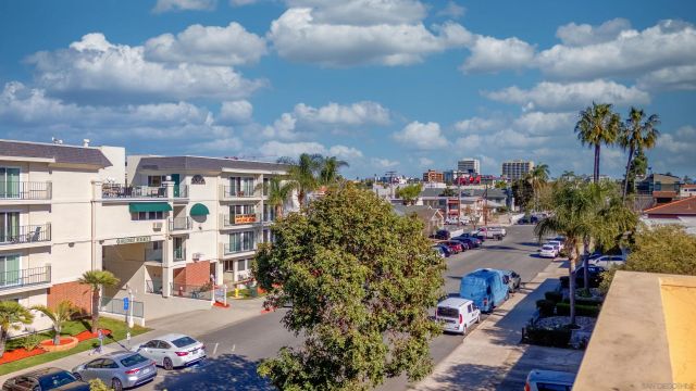 1027 Essex St B, San Diego, CA 92103