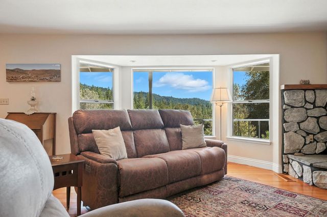 17050 Rams Horn Grade, Volcano, CA 95689