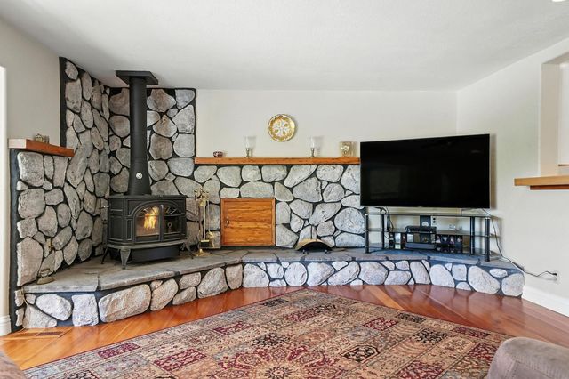 17050 Rams Horn Grade, Volcano, CA 95689