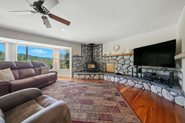 17050 Rams Horn Grade, Volcano, CA 95689