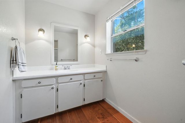 17050 Rams Horn Grade, Volcano, CA 95689