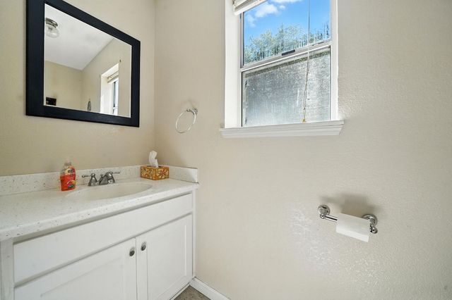 17050 Rams Horn Grade, Volcano, CA 95689