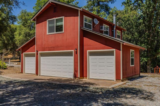 17050 Rams Horn Grade, Volcano, CA 95689