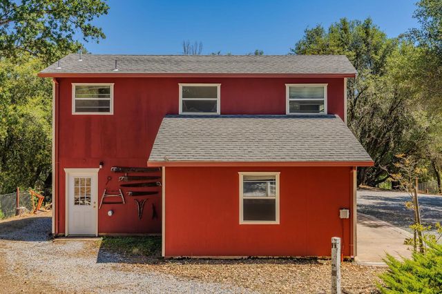 17050 Rams Horn Grade, Volcano, CA 95689