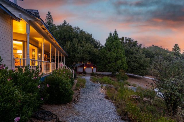 17050 Rams Horn Grade, Volcano, CA 95689