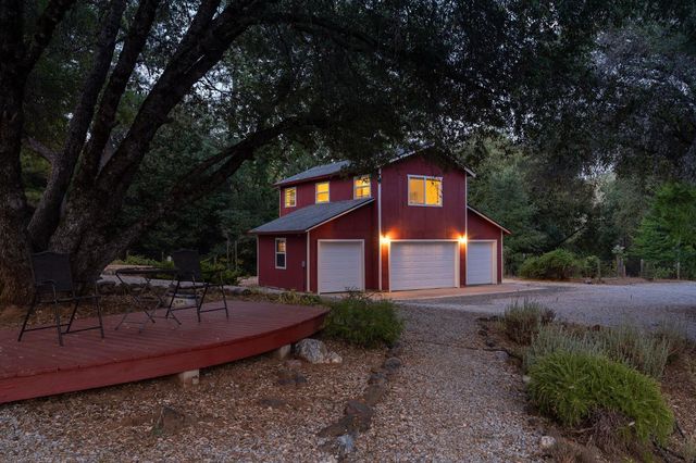 17050 Rams Horn Grade, Volcano, CA 95689