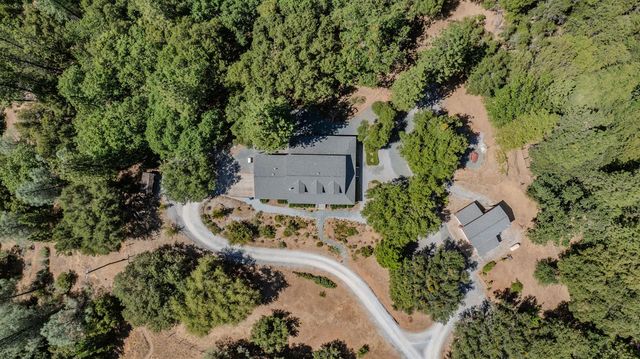 17050 Rams Horn Grade, Volcano, CA 95689