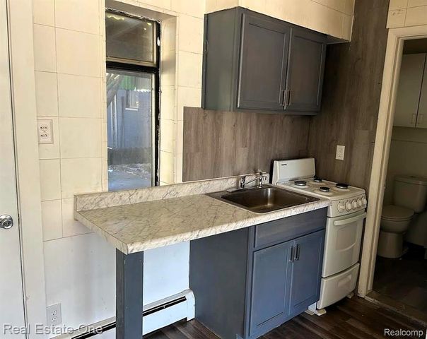 162 Burke Street, River Rouge, MI 48218