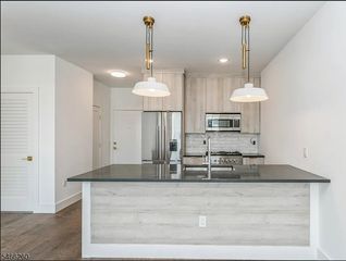 386 Fifth St 301, Jersey City, NJ 07302
