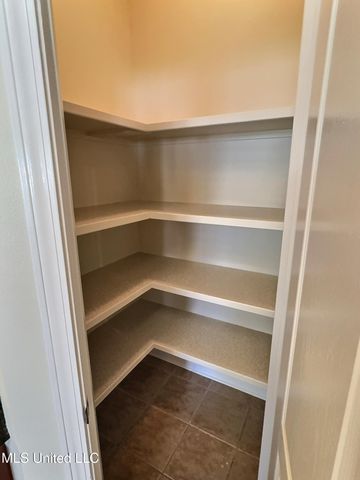 2808 Rue Beaux Chenes, Ocean Springs, MS 39564