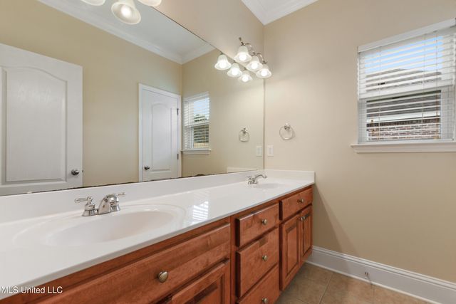 2808 Rue Beaux Chenes, Ocean Springs, MS 39564