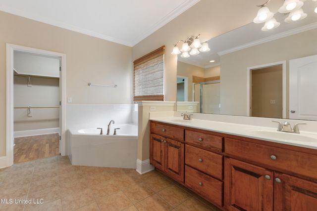 2808 Rue Beaux Chenes, Ocean Springs, MS 39564