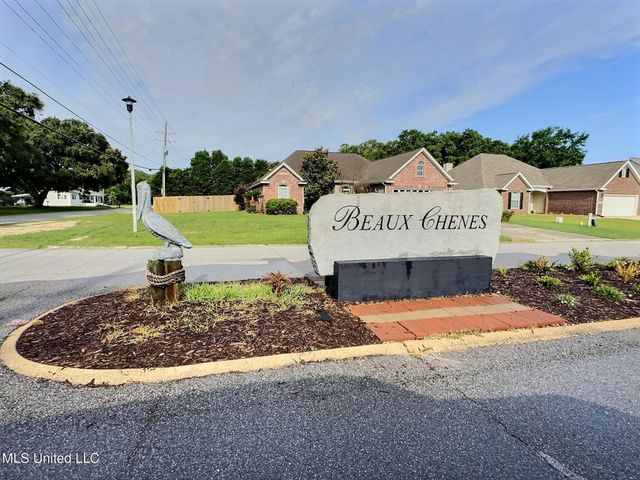 2808 Rue Beaux Chenes, Ocean Springs, MS 39564