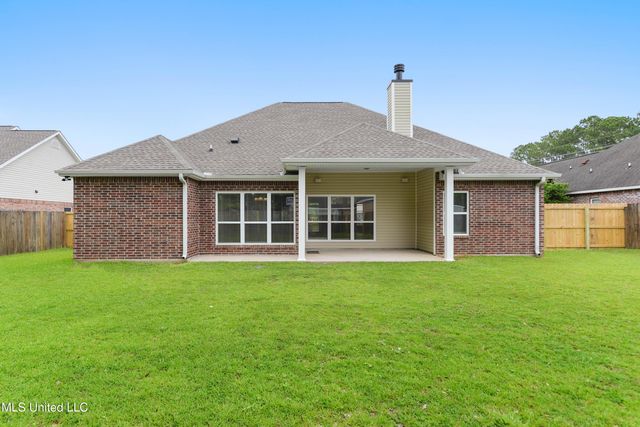 2808 Rue Beaux Chenes, Ocean Springs, MS 39564