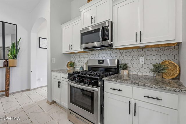 329 SAMUEL VISTA Street, Horizon City, TX 79928