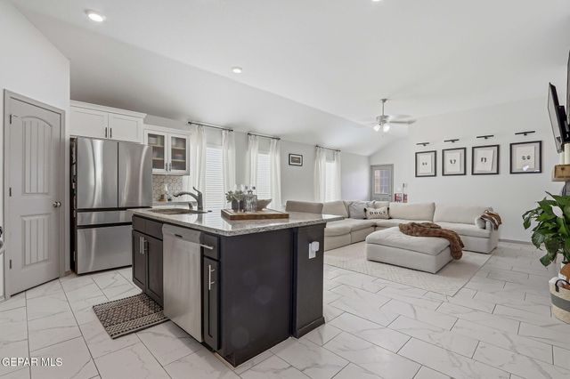 329 SAMUEL VISTA Street, Horizon City, TX 79928