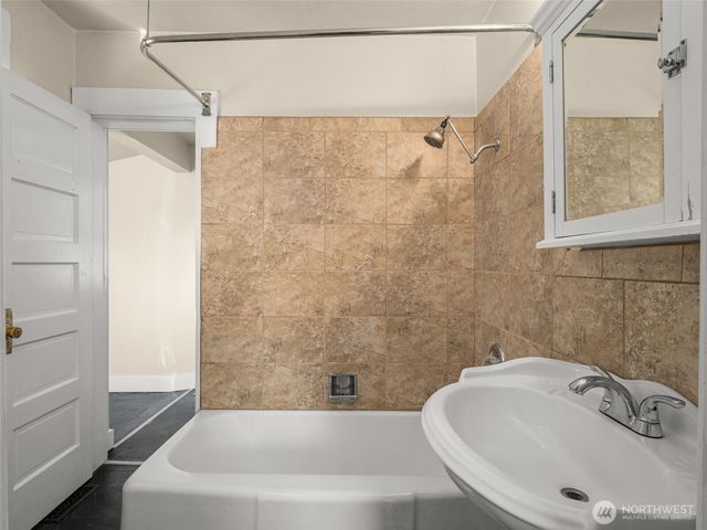 5115 S Mayflower Street, Seattle, WA 98118