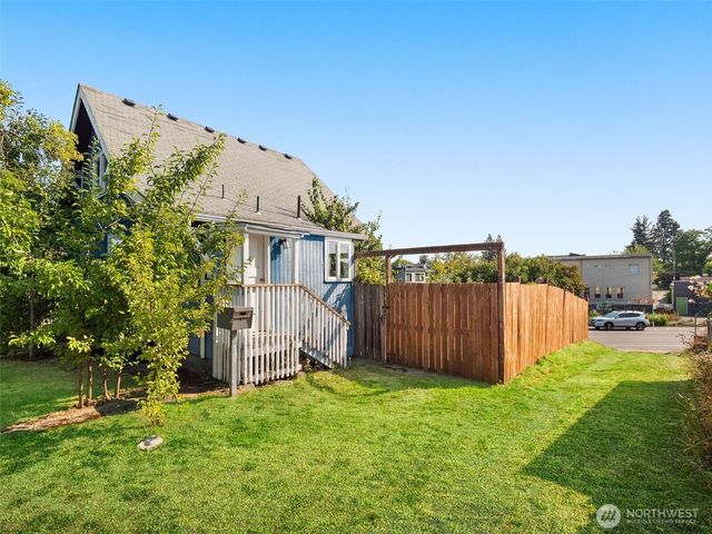 5115 S Mayflower Street, Seattle, WA 98118