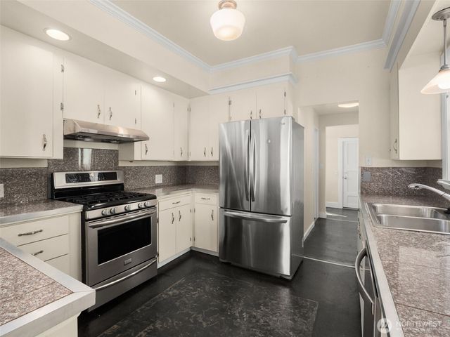 5115 S Mayflower Street, Seattle, WA 98118