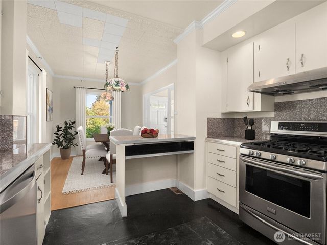 5115 S Mayflower Street, Seattle, WA 98118