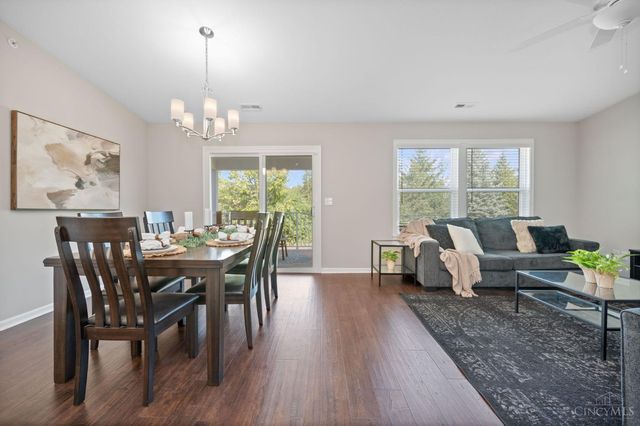 108 Old Pond Road, Springboro, OH 45066