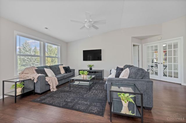 108 Old Pond Road, Springboro, OH 45066