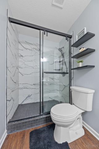 108 Old Pond Road, Springboro, OH 45066