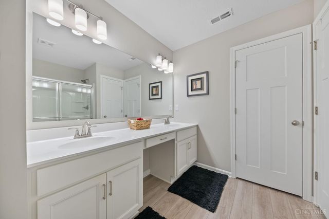 108 Old Pond Road, Springboro, OH 45066