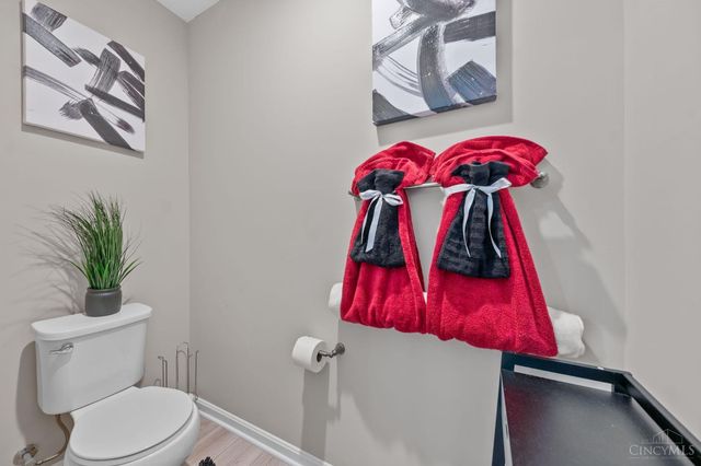 108 Old Pond Road, Springboro, OH 45066