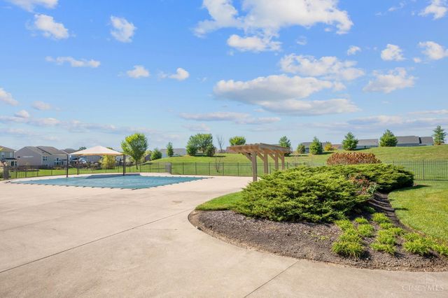 108 Old Pond Road, Springboro, OH 45066