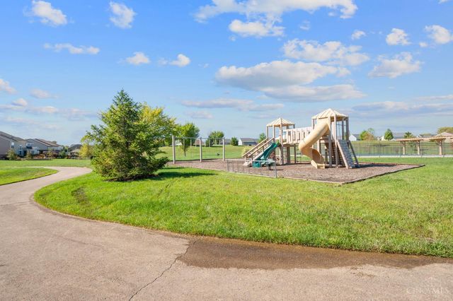 108 Old Pond Road, Springboro, OH 45066