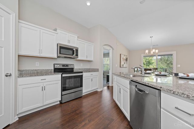 108 Old Pond Road, Springboro, OH 45066