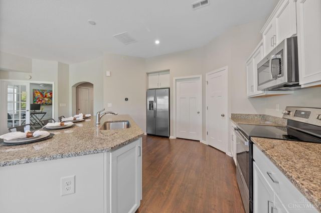 108 Old Pond Road, Springboro, OH 45066