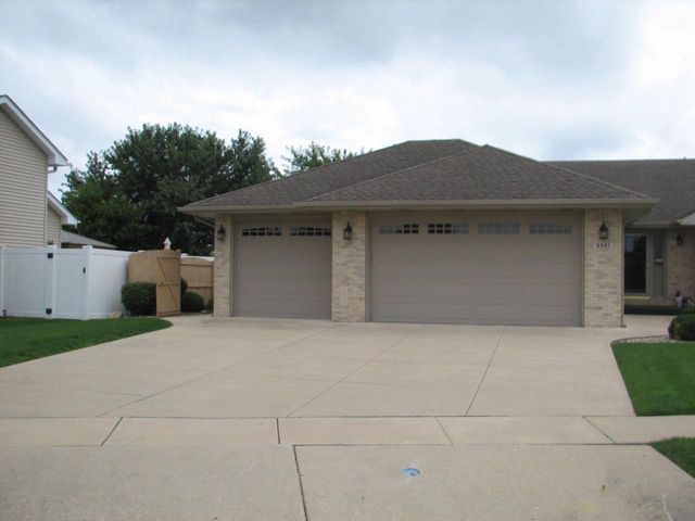 8541 35th AVENUE, Kenosha, WI 53142