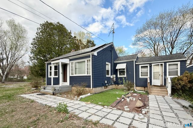 15 Beecher Road, Woodbridge, CT 06525