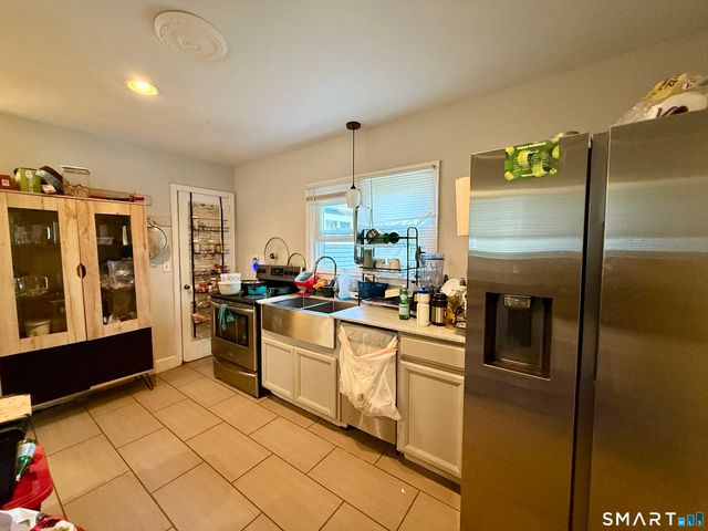 15 Beecher Road, Woodbridge, CT 06525